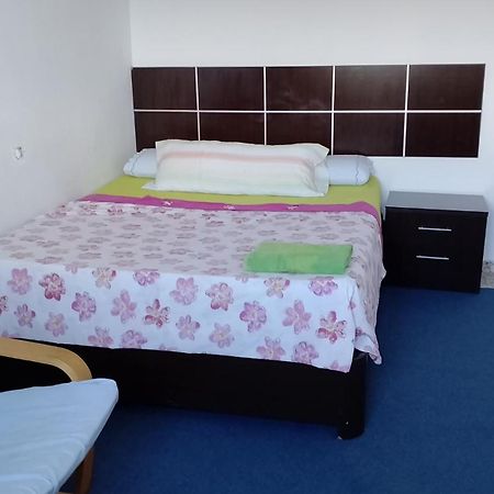 Habitacion Privada Centro Malaga Cerca Tren Maria Zambrano Y Playa Muy Buena Conexion Wifi Ngoại thất bức ảnh