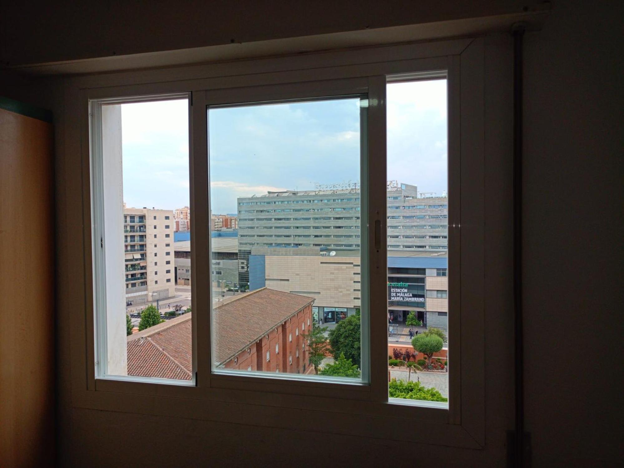 Habitacion Privada Centro Malaga Cerca Tren Maria Zambrano Y Playa Muy Buena Conexion Wifi Ngoại thất bức ảnh