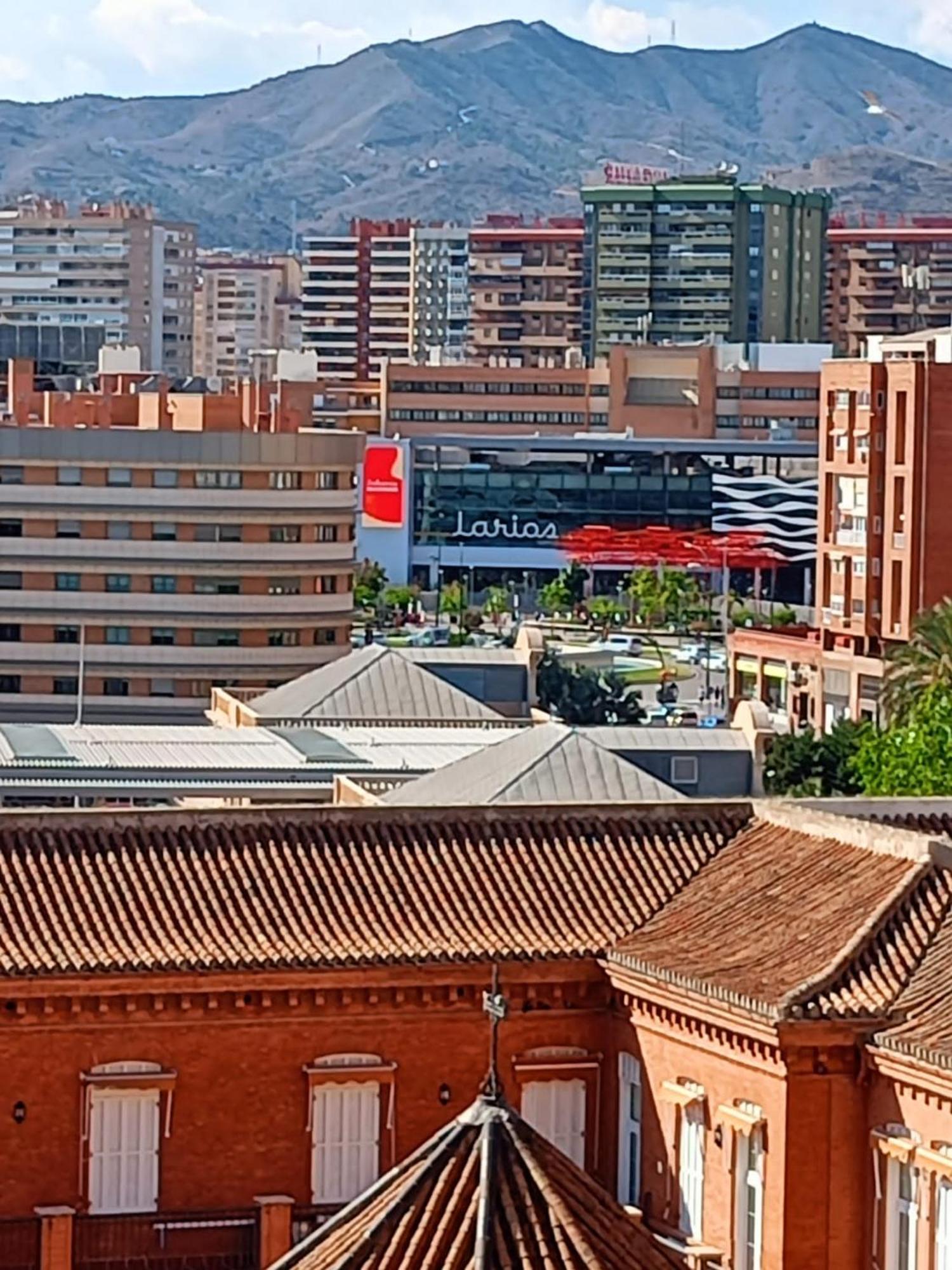 Habitacion Privada Centro Malaga Cerca Tren Maria Zambrano Y Playa Muy Buena Conexion Wifi Ngoại thất bức ảnh