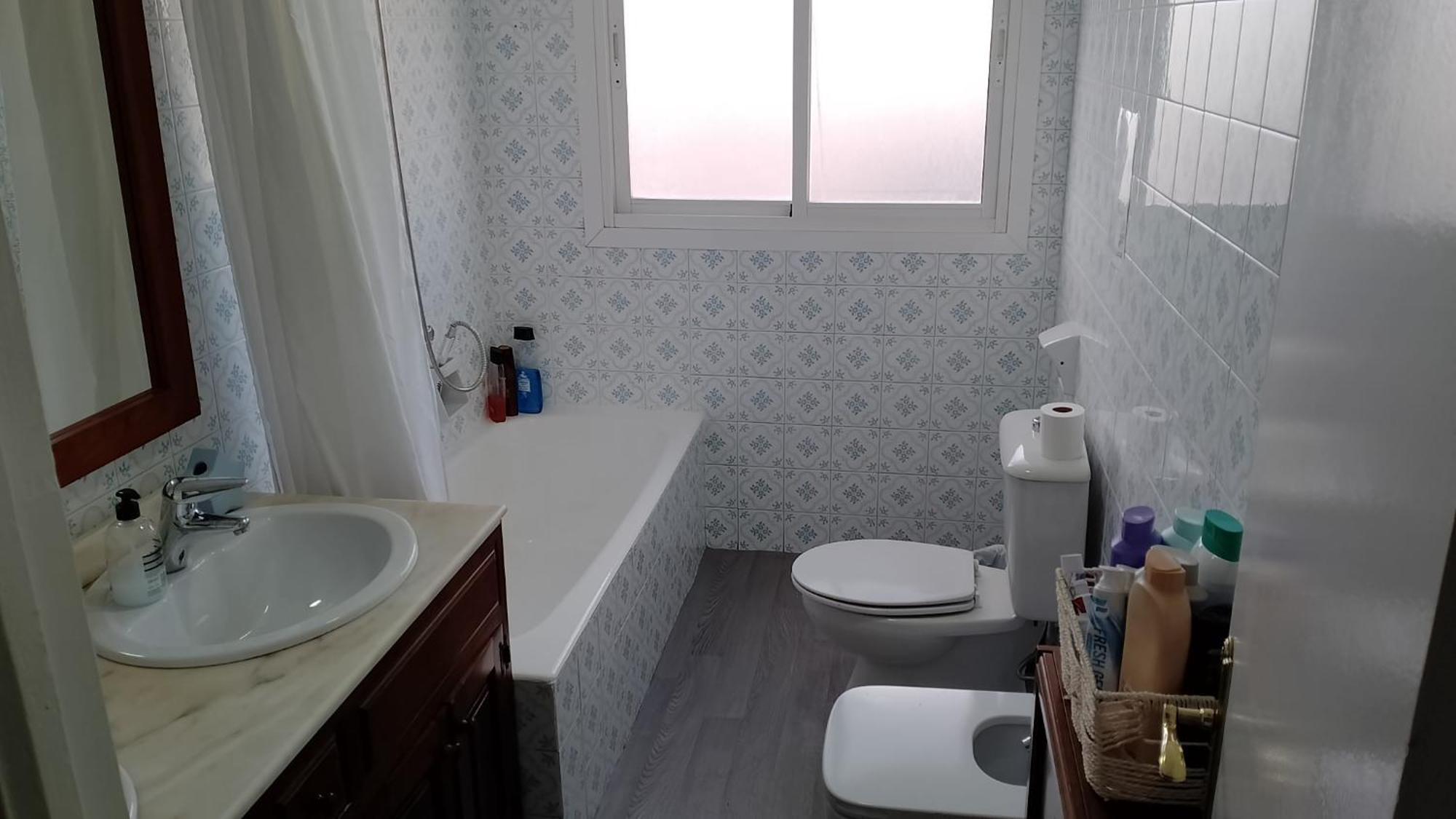 Habitacion Privada Centro Malaga Cerca Tren Maria Zambrano Y Playa Muy Buena Conexion Wifi Ngoại thất bức ảnh