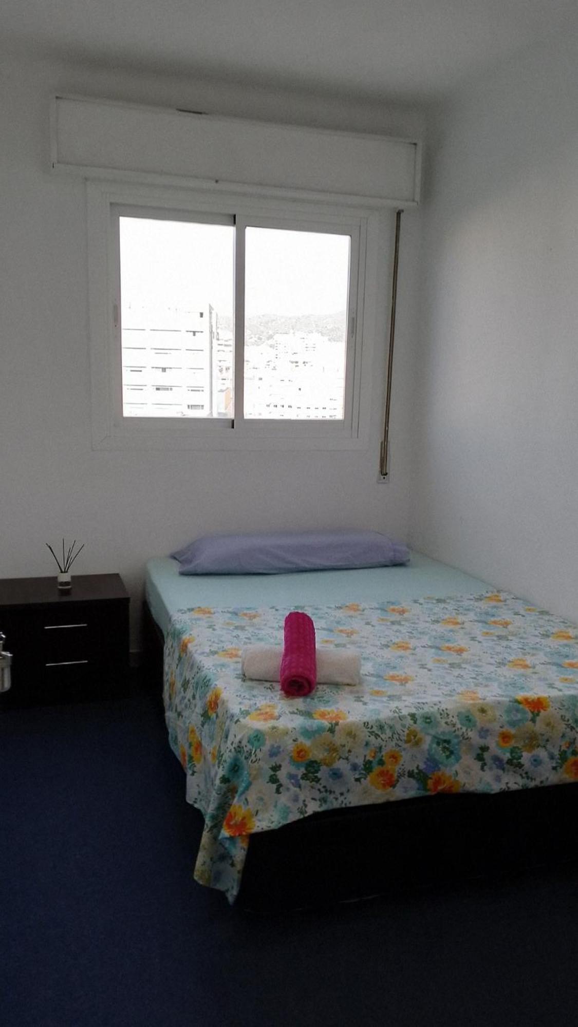 Habitacion Privada Centro Malaga Cerca Tren Maria Zambrano Y Playa Muy Buena Conexion Wifi Ngoại thất bức ảnh